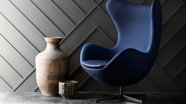 egg chair