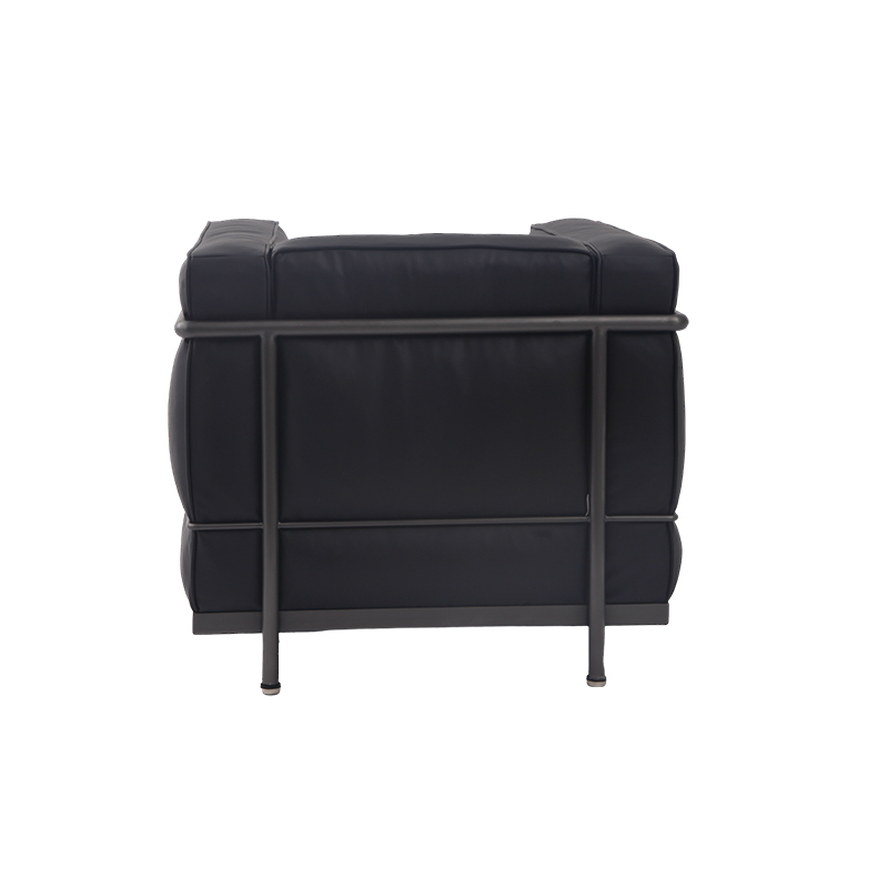 LC2-Leather-Armchair-Replica-5