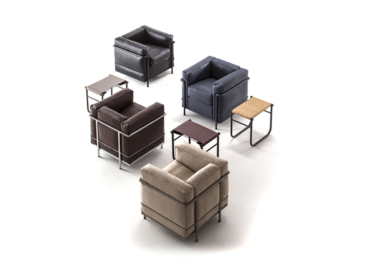 Le-Corbusier-LC2-armchairs-in-fabric-and-leather