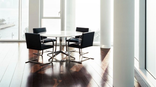 经典家具的永恒魅力：与专业制造商探寻经得起时间考验的设计