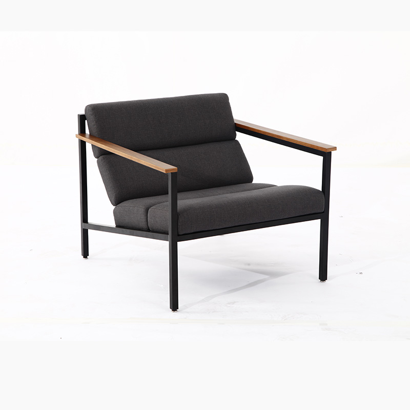 Halifax_Lounge_Chair_1