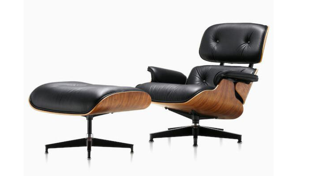穿越时空的设计对话：伊姆斯躺椅与现代皮艺沙发的永恒魅力