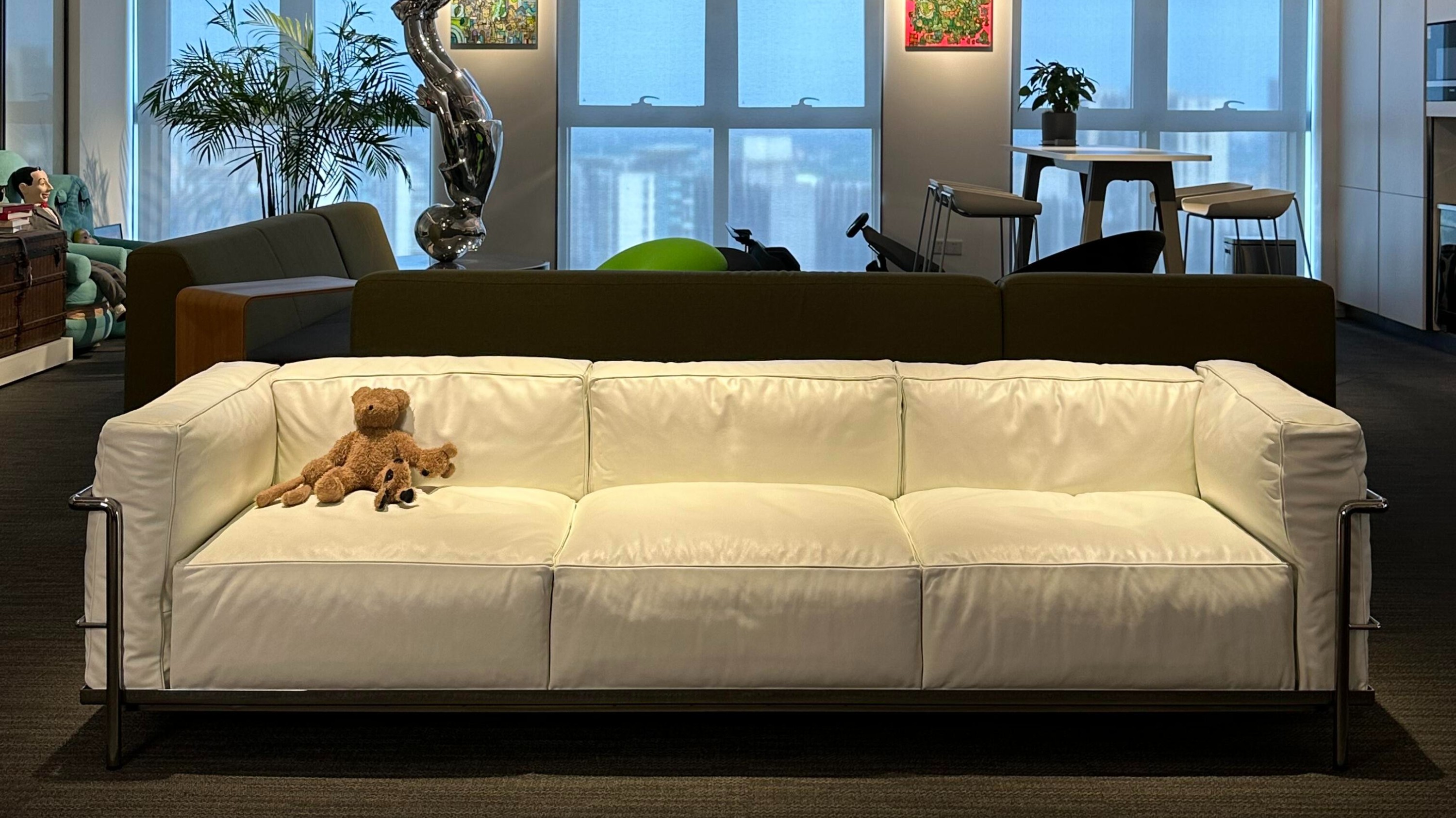 如何甄选专业的LC3 Sofa制造商：一份来自行业26年的经验分享