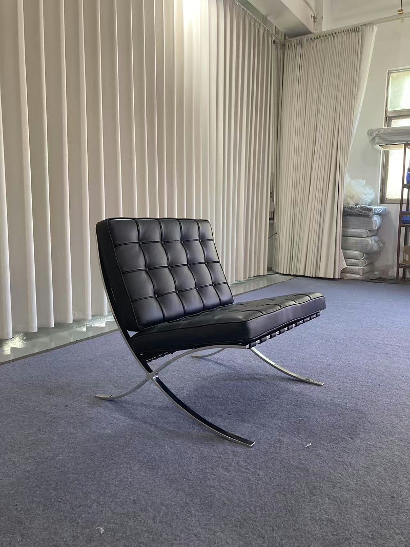 barcelona chair (2)